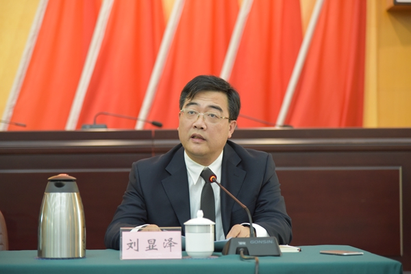 11月3日上午,湖南省政府新闻办召开"迎接党代会 建设