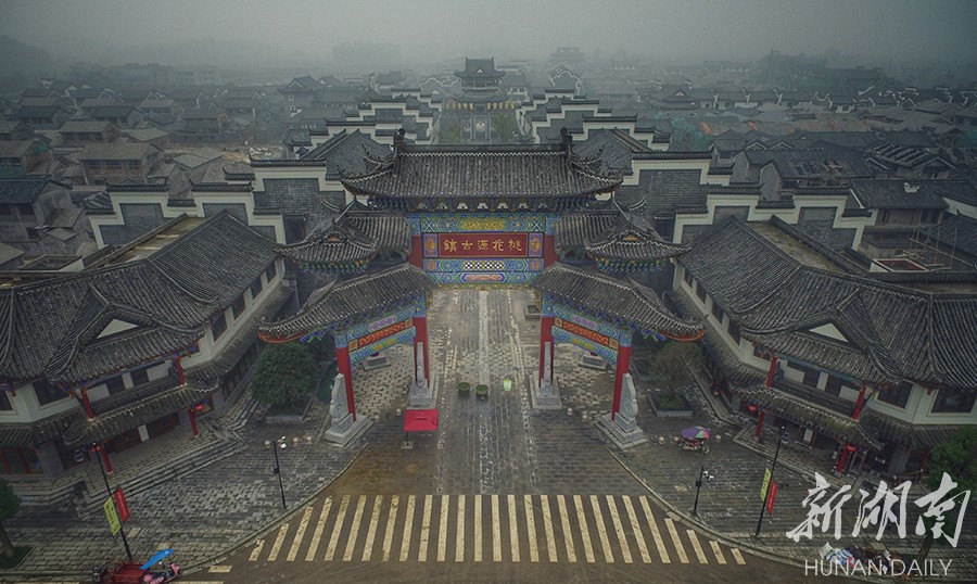 常德桃花源古镇规模初现 50亿造"世外桃源"