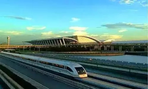 (长沙磁悬浮列车)(brt路线)6凭这群爱娱乐的长沙人在长沙生活着一群爱