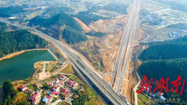 浏阳最宽城市主干道—道吾山路今日正式通车