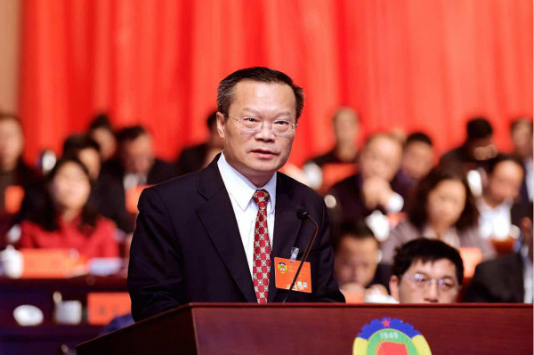 刘和生李爱武李湘岳等到会祝贺 陈奇达作市政协七届常委会工作报告