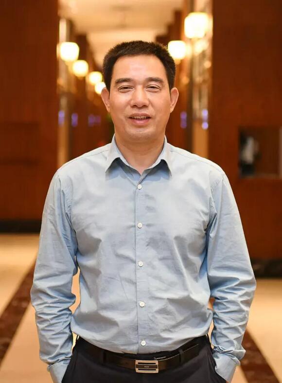 湖南徐记餐饮管理有限公司董事长徐国华年度企业家奖李辉来是湘菜大师