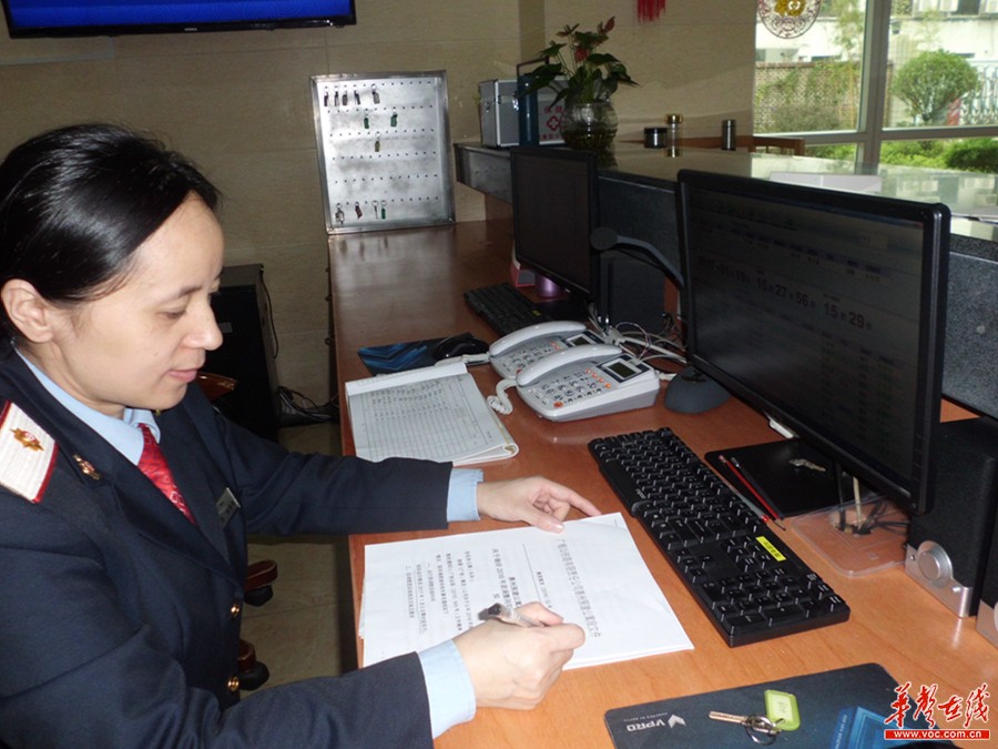 图为吴桂勤利用空闲时间学习调整后的交路运行图.