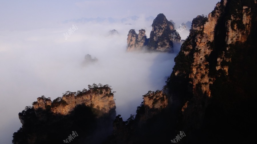 武陵源楊家界雲海奇觀迎新春