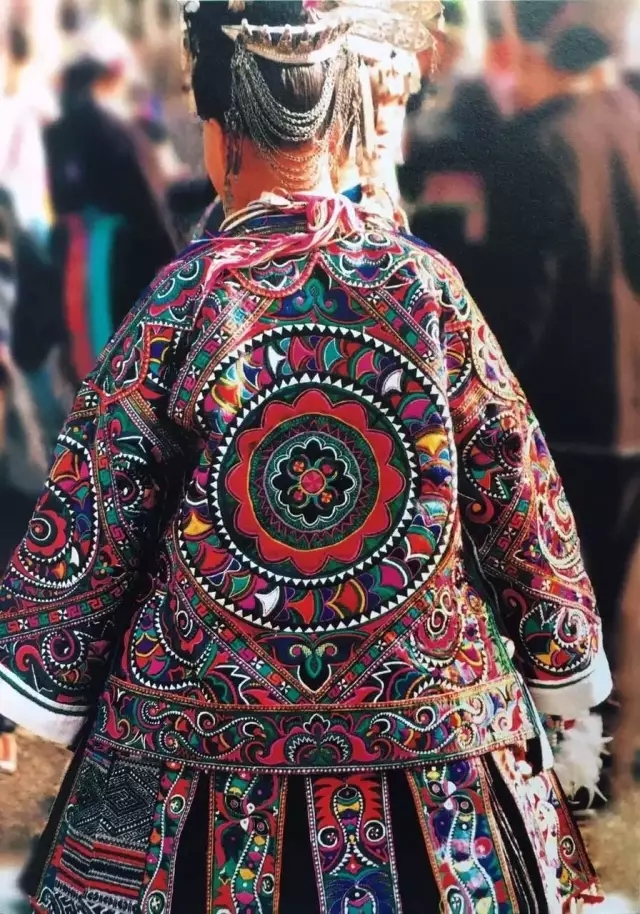 从苗人共同的祖先——"蝴蝶妈妈"