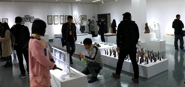 国家艺术基金“釉下五彩瓷装饰设计”项目开班