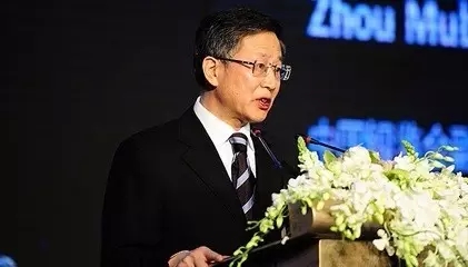 会议上议题之一,为拟推选农业银行董秘张克秋担任副行长进行投票.