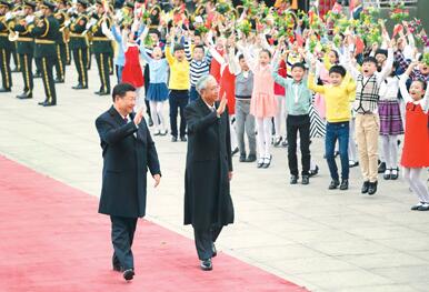 习近平同缅甸总统吴廷觉举行会谈