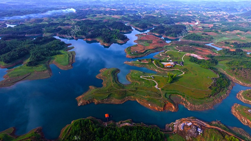 近年来,该县按照"天更蓝,地更绿,气更爽,水更清,湖更美,居更佳"的建设