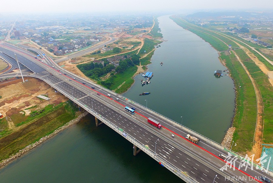 长沙黄兴大桥姊妹桥建成通车