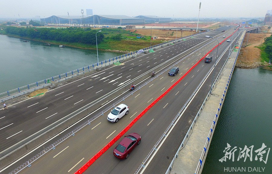 长沙黄兴大桥姊妹桥建成通车