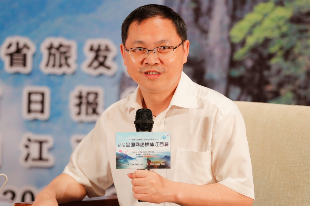 专访安福县委书记贺利华积极策应构建大武功山格局