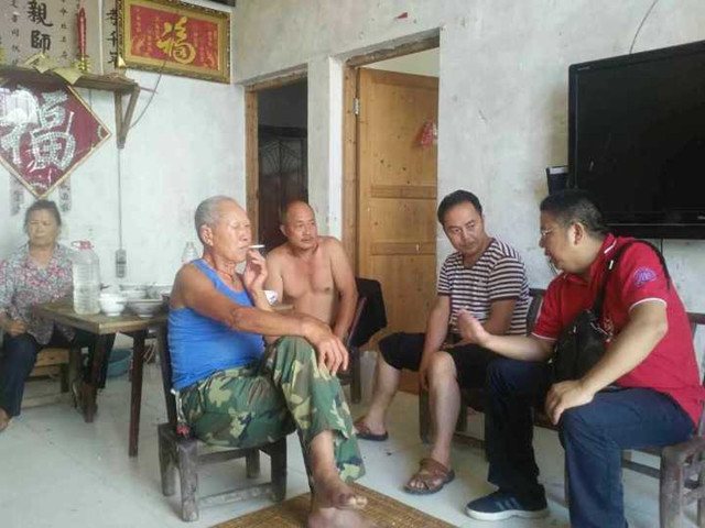 湘大化工学院师生赴湘西助力脱贫攻坚