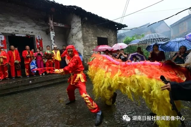 枫坪傩面狮子舞，演绎108个古老山民的故事