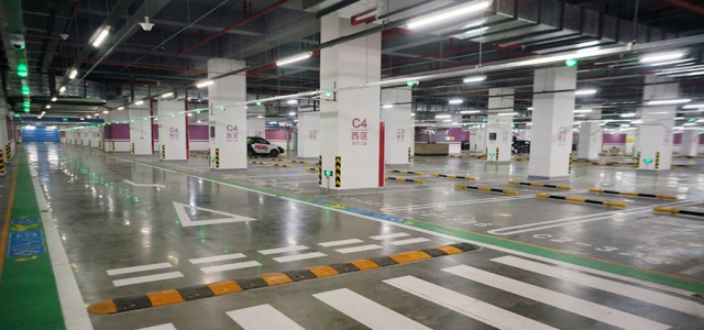 北京最大公共停车场五棵松停车场试运营