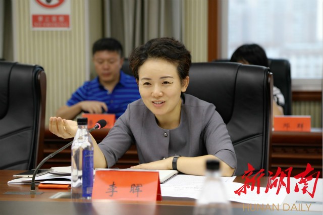 要闻丨李晖易佳良会见中核五公司董事长林乐忠