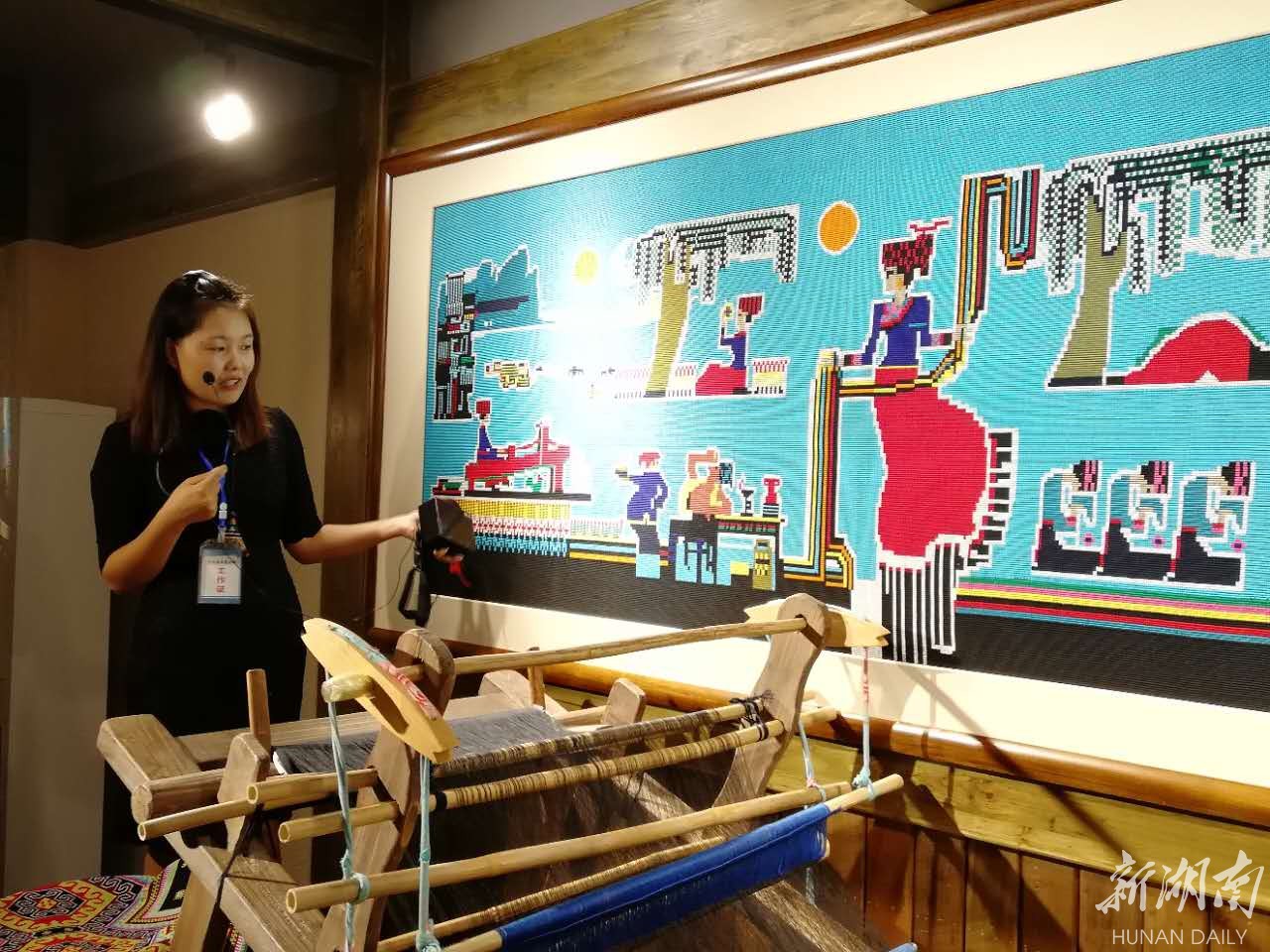 (负责人介绍西兰卡普的传说)