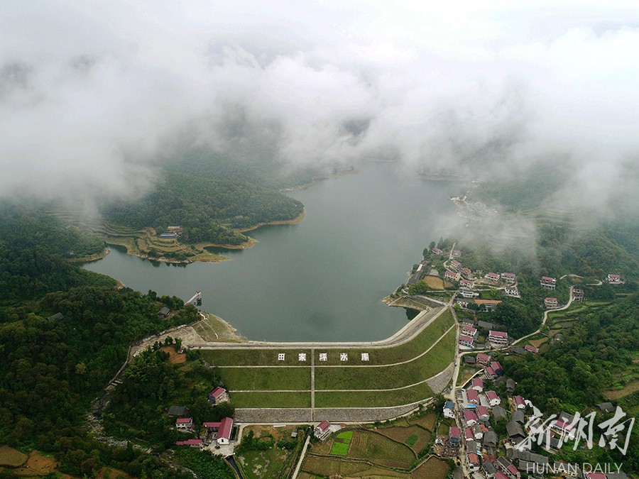 沅陵:水库改善引游人 - 资讯 - 新湖南