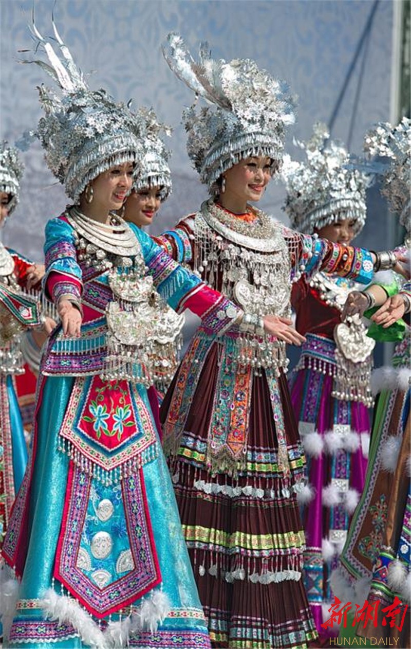 中国凤凰民俗摄影双年展,苗族银饰服饰文化节即将开幕-新湖南