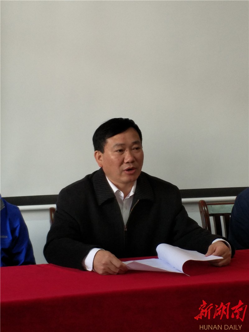 州卫计委党组书记,主任彭军介绍相关情况.