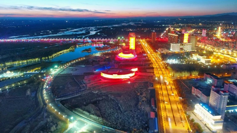 航拍伊宁市 夜景璀璨惹人醉!