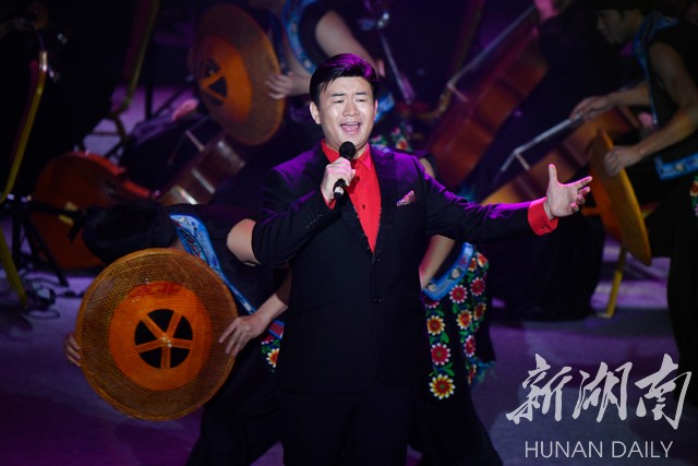 郝亮亮演唱《九岭十八岗》