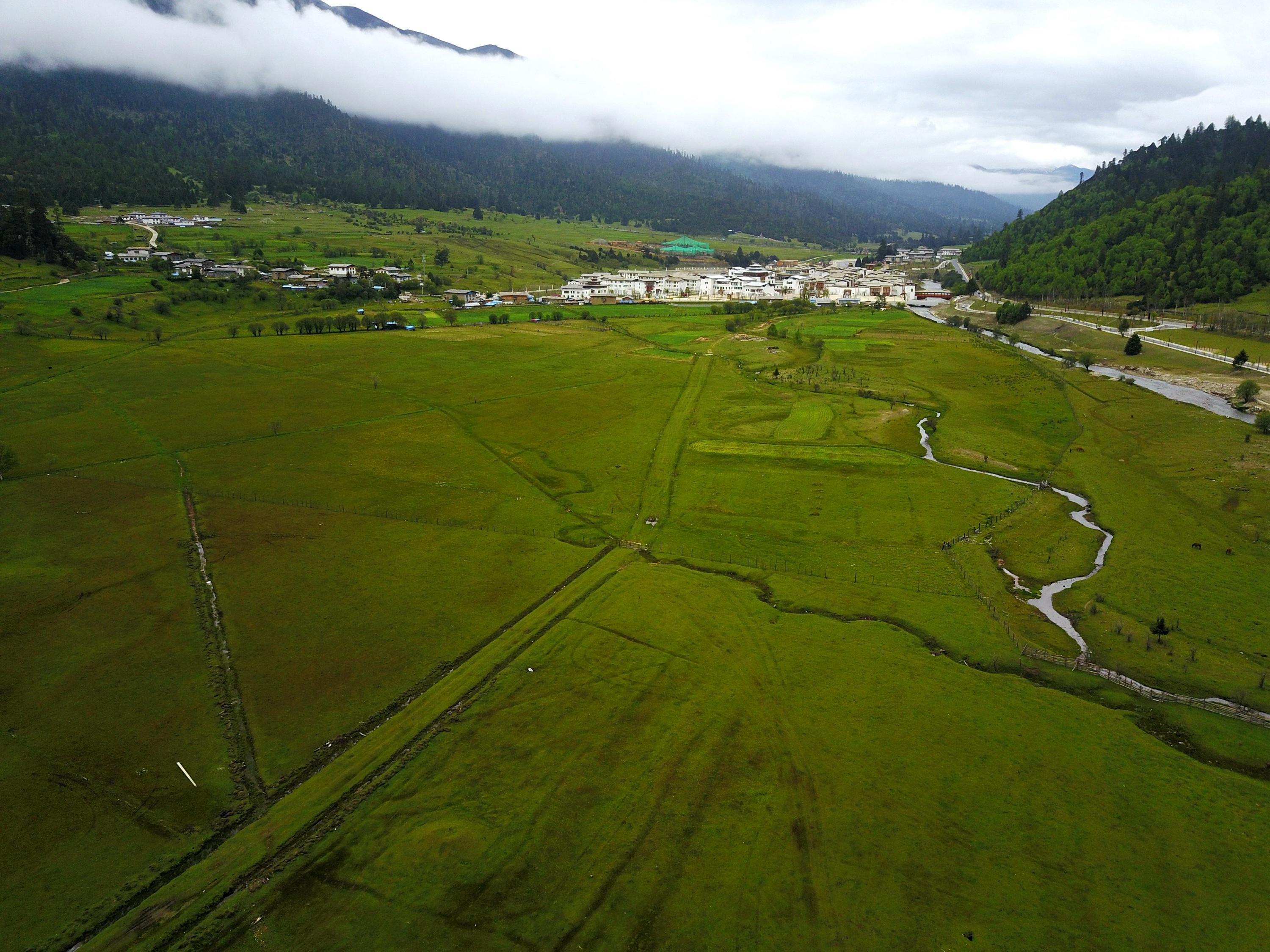 震前林芝航拍图被称为小江南如童话般美