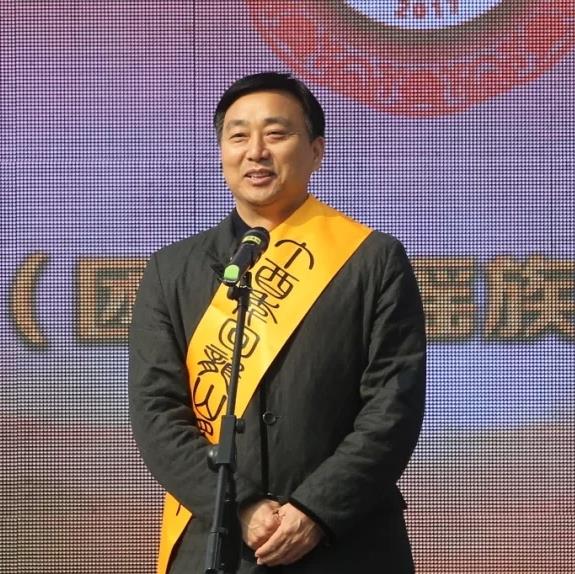 王和平代表郴州市委,市人大,市政府,市政协,向回龙