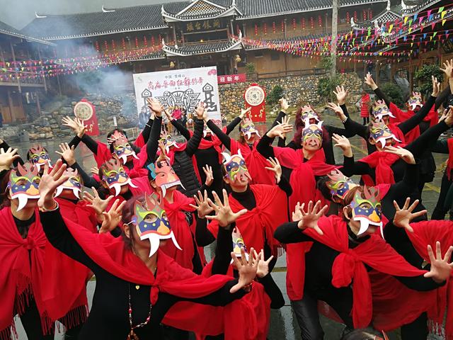 远古神秘祈福祭拜大典重现雪峰山 枫香瑶寨高庙神兽群舞狂欢迎新年