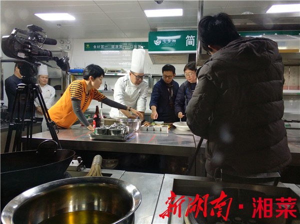 新加坡拍摄《亚洲迷失的菜》 祖庵菜为唯一入选中国菜肴