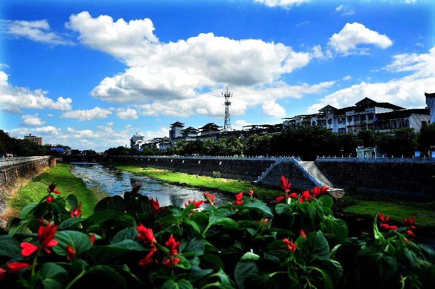 濂溪河畔景色美