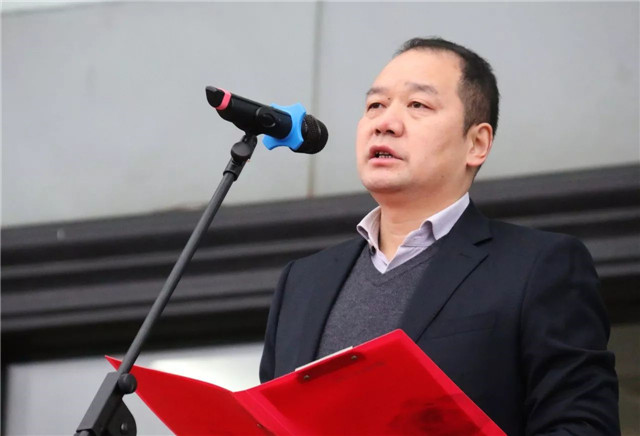 市住建局党委书记,局长陈荣参加仪式并讲话