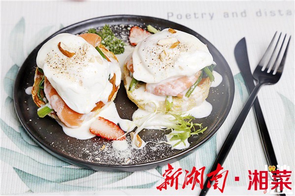 【探店】男神当道：跟健身私教去Brunch In