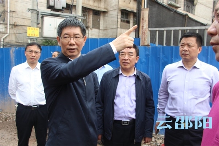 刘事青专题调度电力建设和城网改造工作