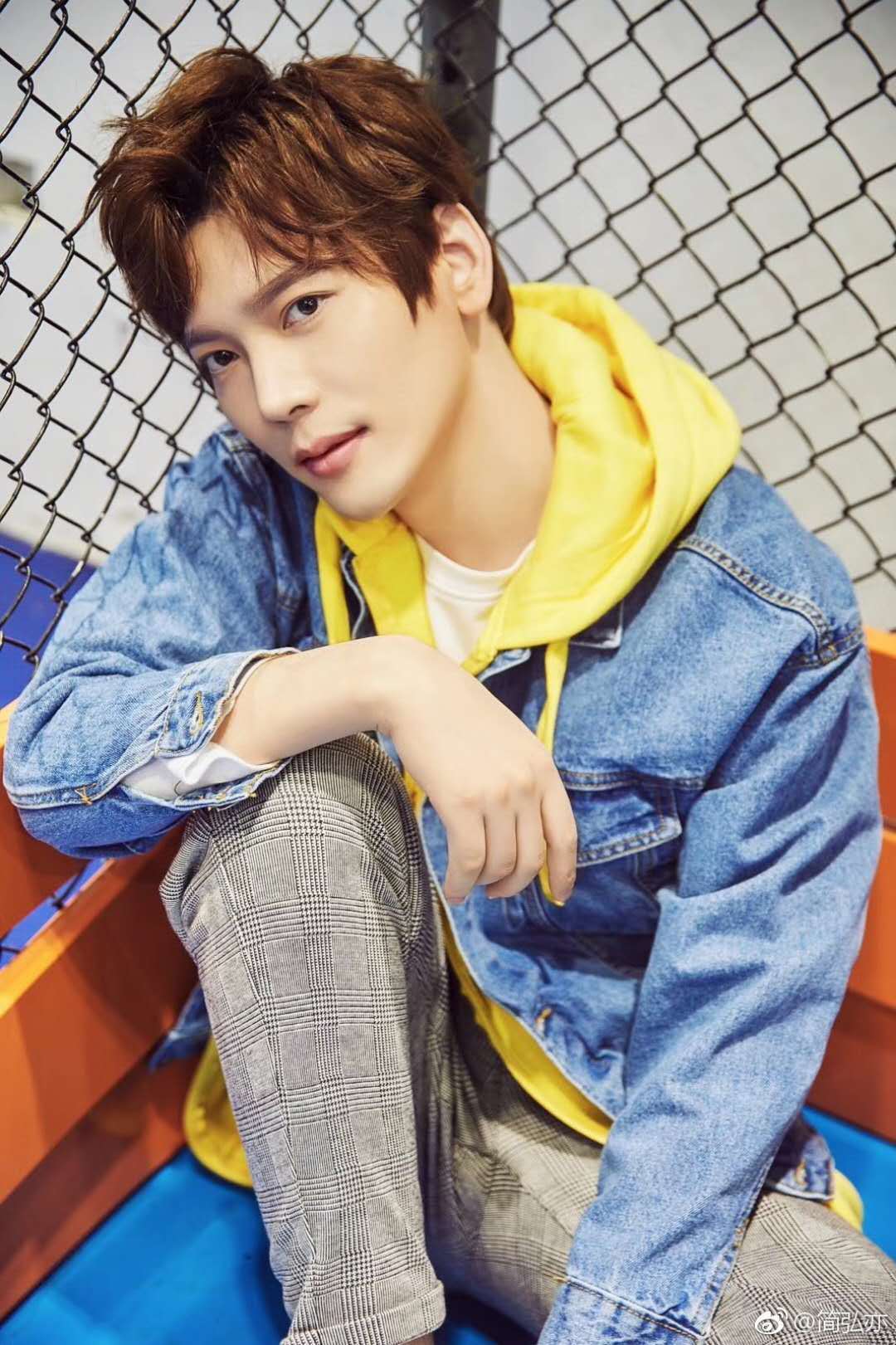 "音乐诗人"简弘亦实力撩粉 酷狗直播23万粉丝狂刷好评