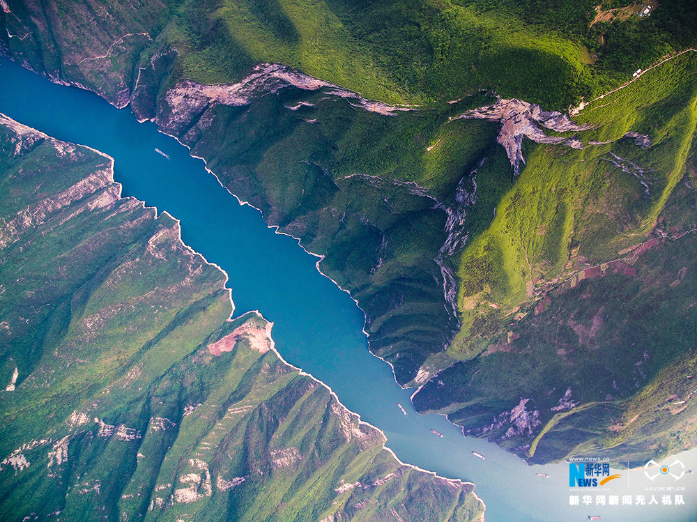 飞阅中国十张航拍图带你领略瞿塘峡的美