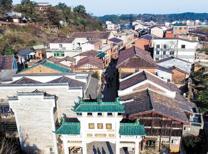 望城“带地入建”破解“只有新房、没有新村”难题