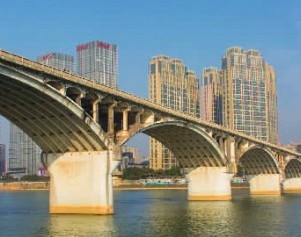 橘子洲大桥预计下月动工“整容”  或将半幅双向通行