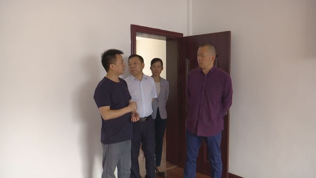 莫汉桃深入丹阳街道金桥社区走访调研