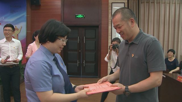 武陵区举行庆祝建党97周年党的知识竞赛