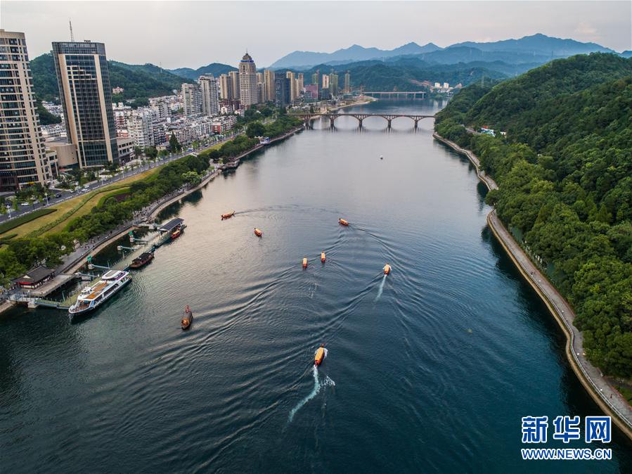 浙江建德:17℃江水送清涼 - 炫酷航拍 - 新湖南