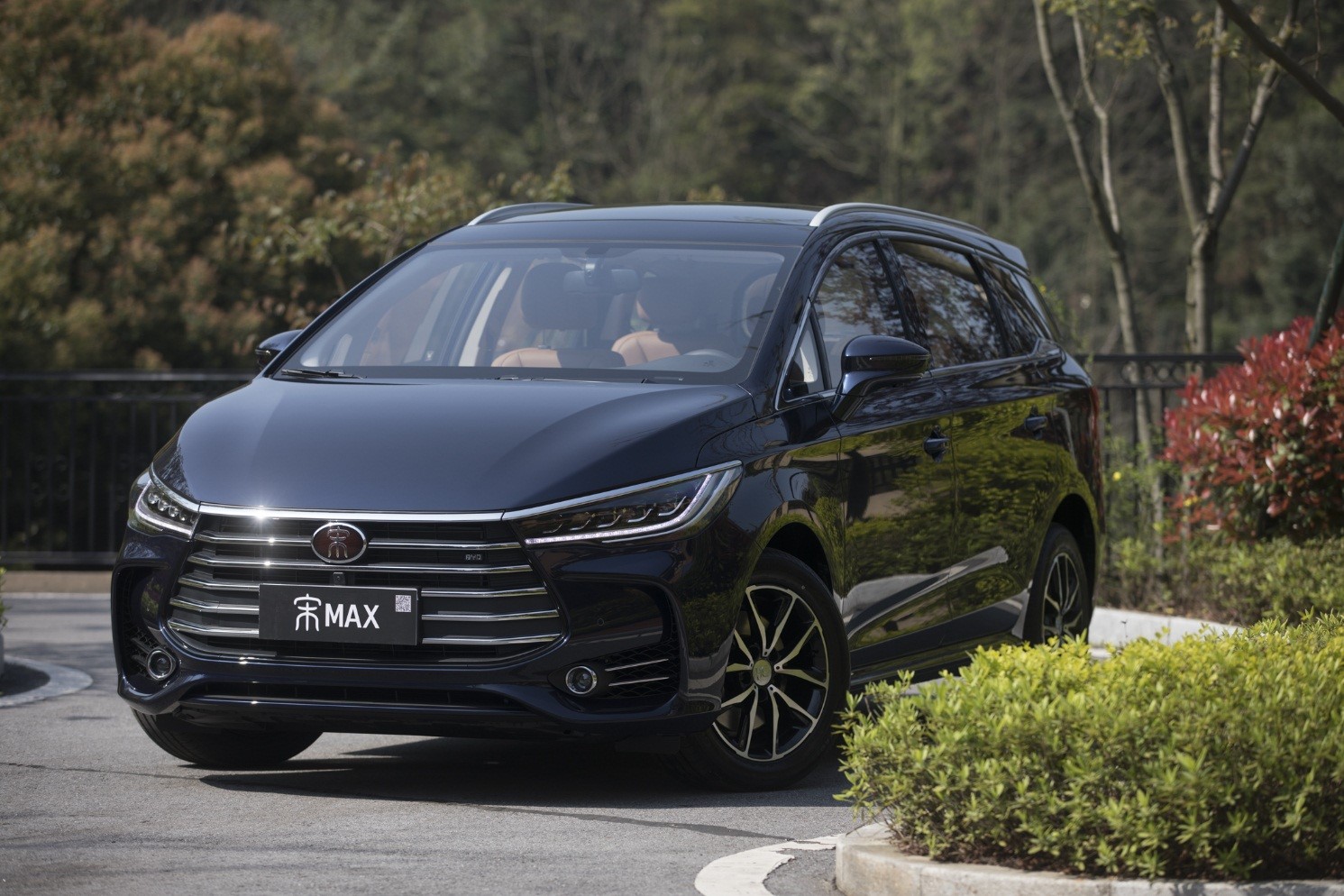 比亚迪宋max为什么这么火?6座版评测 - 车市动态 - 新湖南