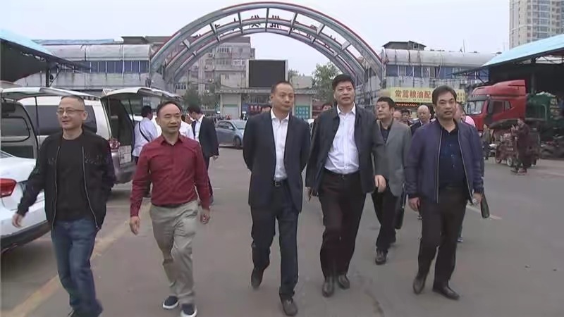 廖可元督导甘露寺大市场安全隐患整改工作