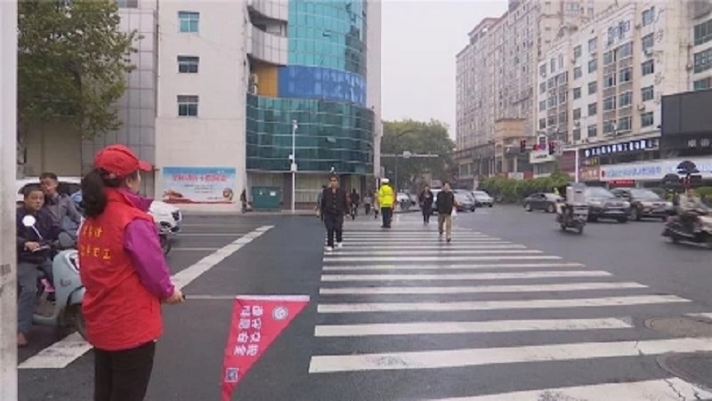 武陵区开展“文明交通我劝导”志愿服务活动