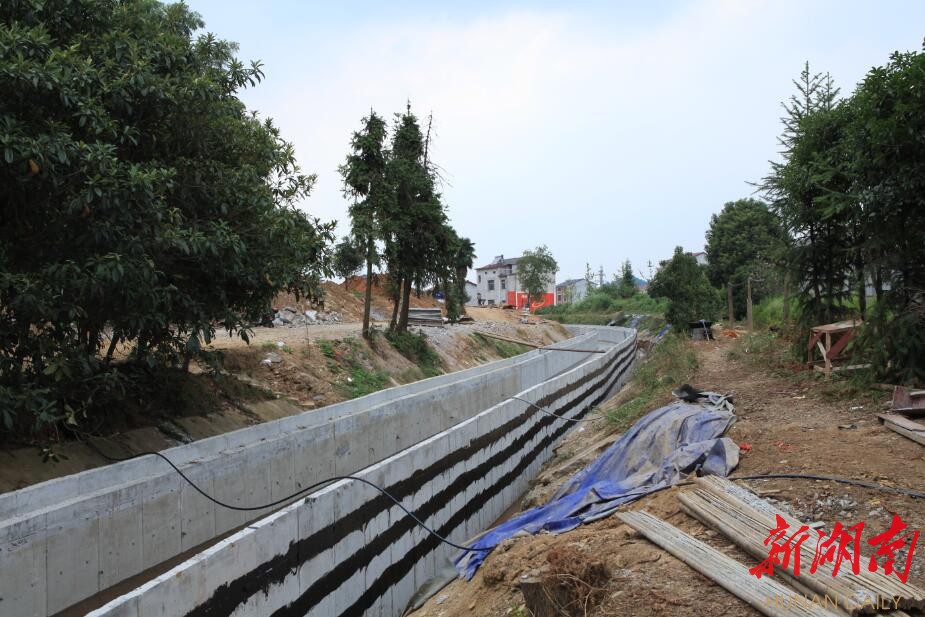 城鄉供水:一箱一水總關情 上世紀60年代末,臨湘市建了龍源水庫