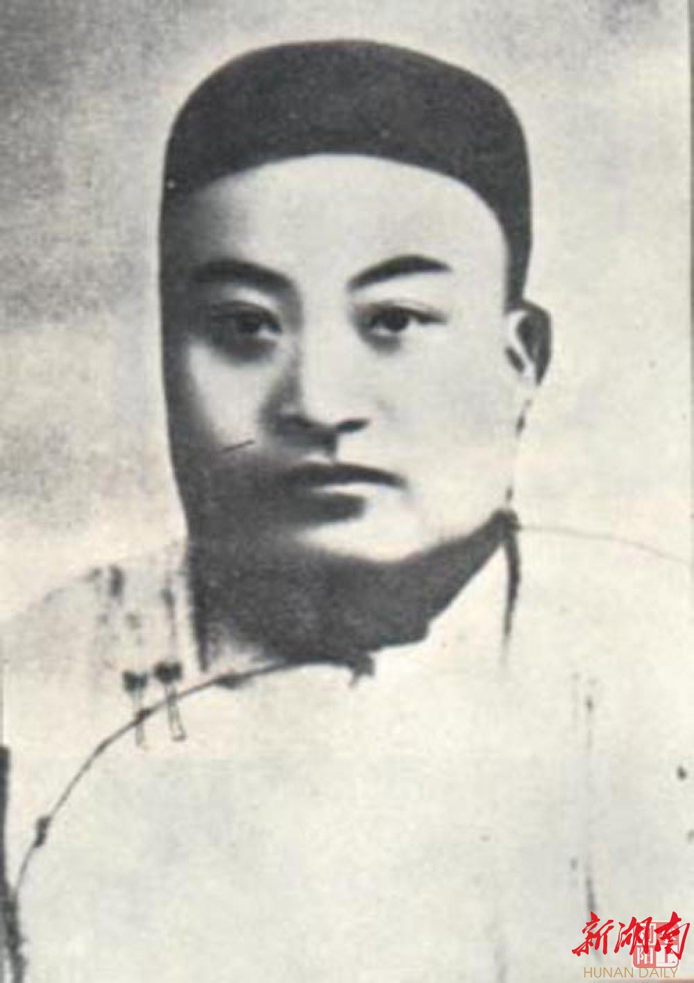 犹存,让人怀思;      (唐才常  刘人熙墓志)      近有"黎氏三院士"