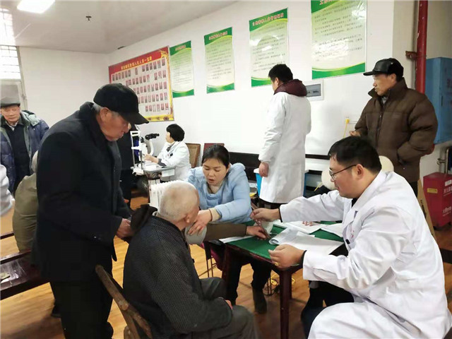 公建民营注活力 敬老院里欢乐多