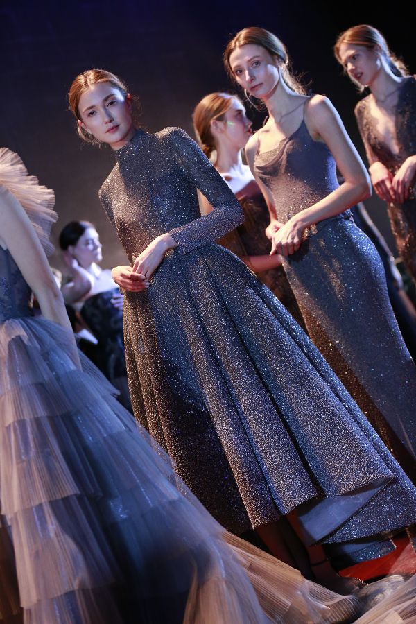 doctype html>  html lang="zh-cn">  head>