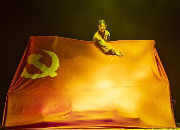 舞蹈半条被子寒冬温暖观众