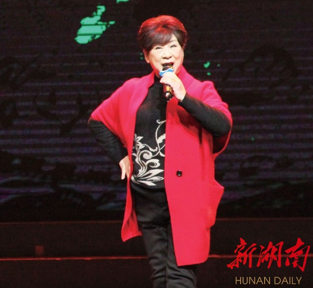 严婶李小嘉每次都会带来不一样的惊喜